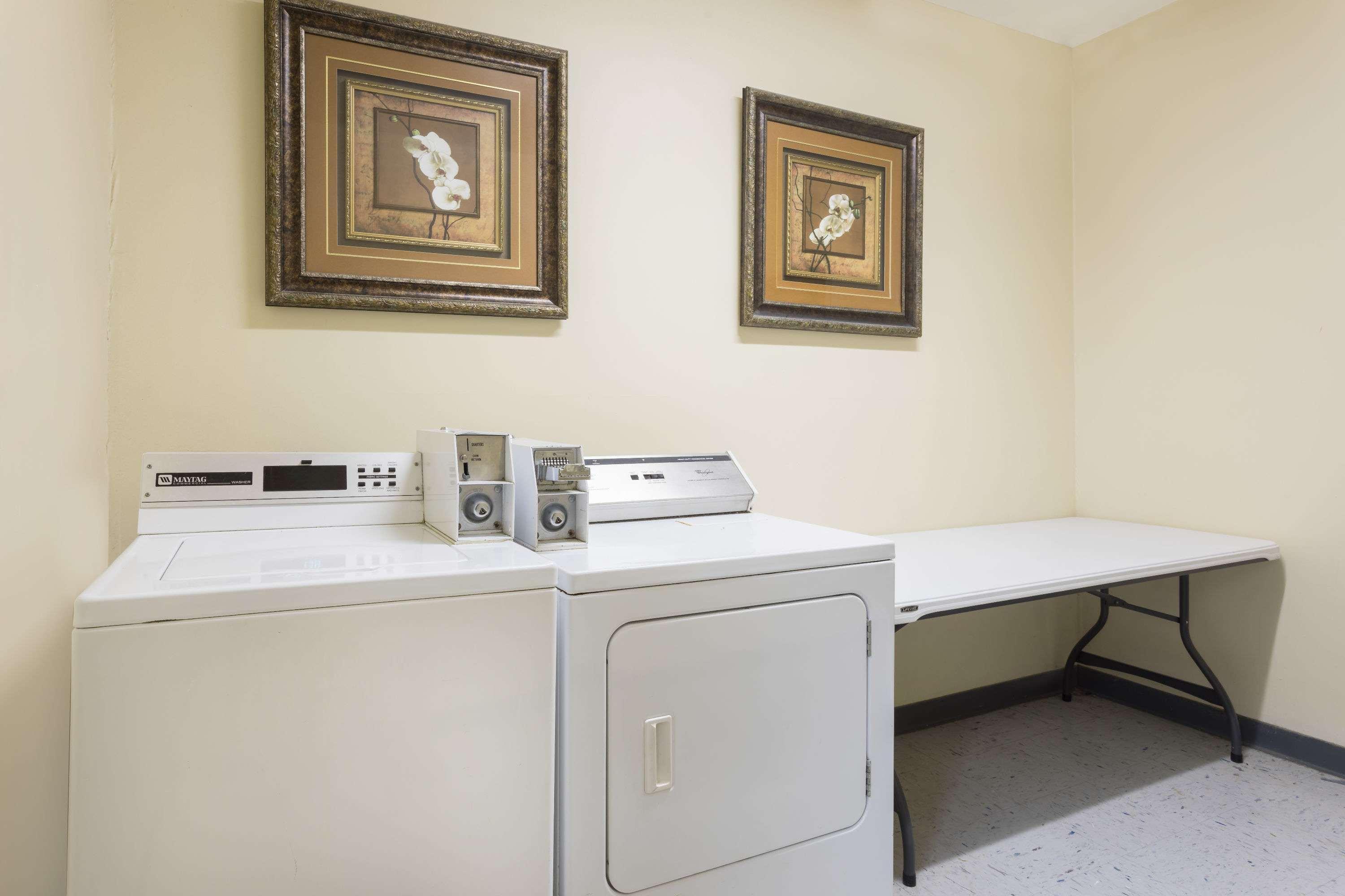 Super 8 By Wyndham Duson Lafayette West Area Motel Екстериор снимка